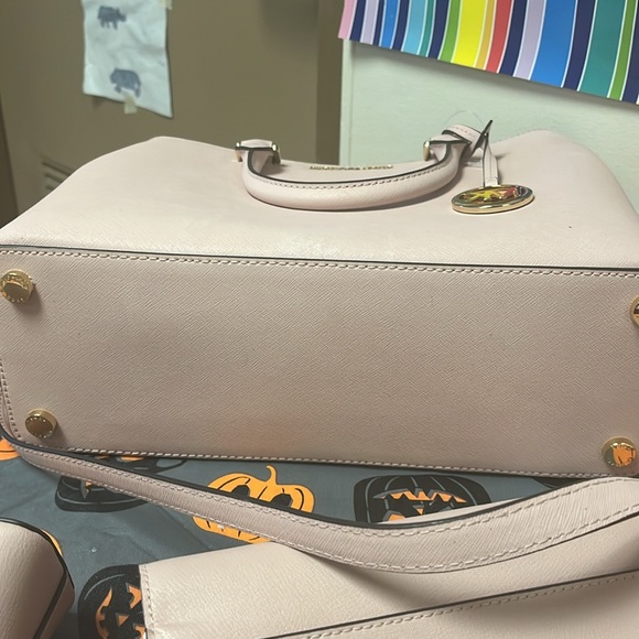 Michael Kors Bundle - Picture 7 of 16